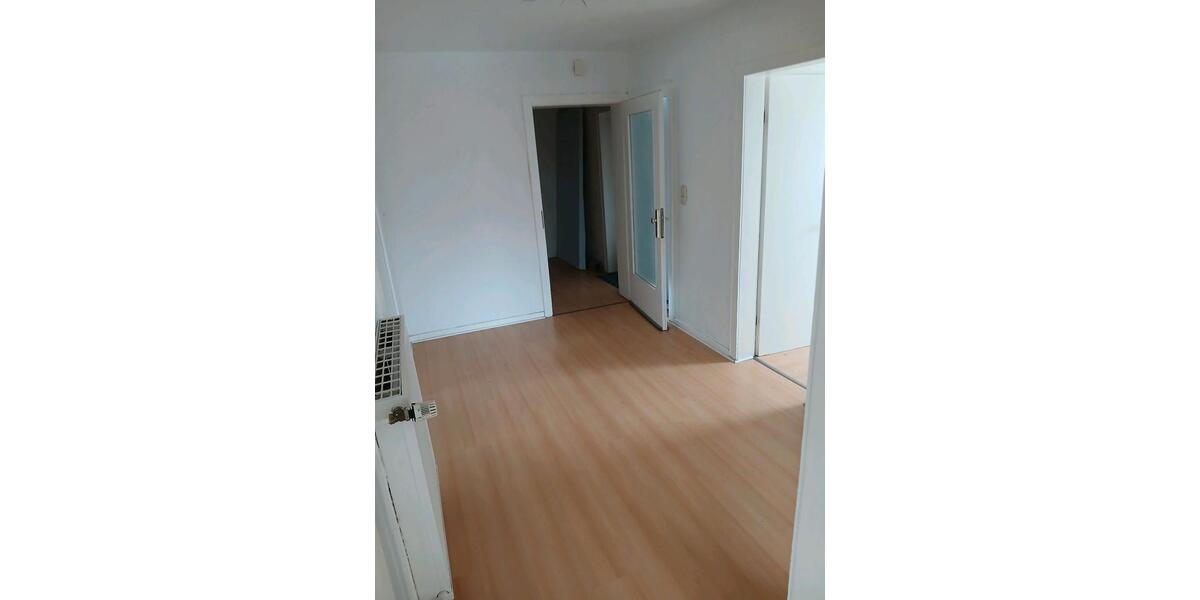 Dachgeschoßwohnung Vlotho - 2 Zimmer, 60 m&sup2;, 550&euro; | Angebot:25638838