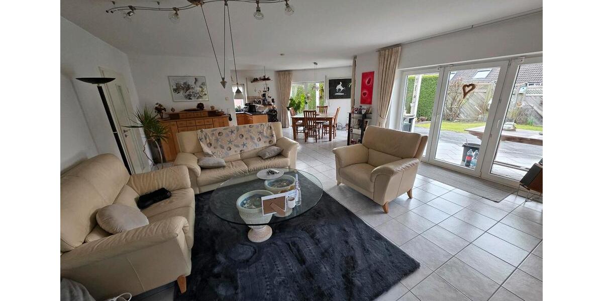 Einfamilienhaus Bergisch Gladbach - 2 Zimmer, 154 m&sup2;, 2.600&euro; | Angebot:24829509