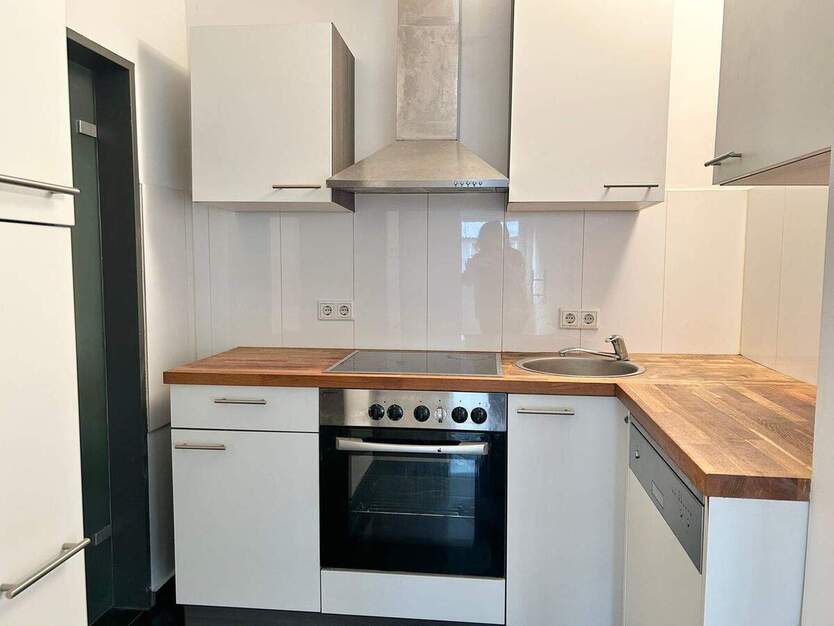 ***SINGLE WOHNUNG*** GEPFLEGTE KLEINE 2 ZIMMER WOHNUNG MIT EINBAUKÜCHE 2 zimmer