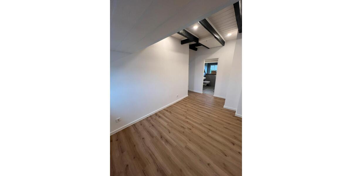Dachgeschoßwohnung Mönchengladbach Süd - 2 Zimmer, 40 m&sup2;, 600&euro; | Angebot:26322219