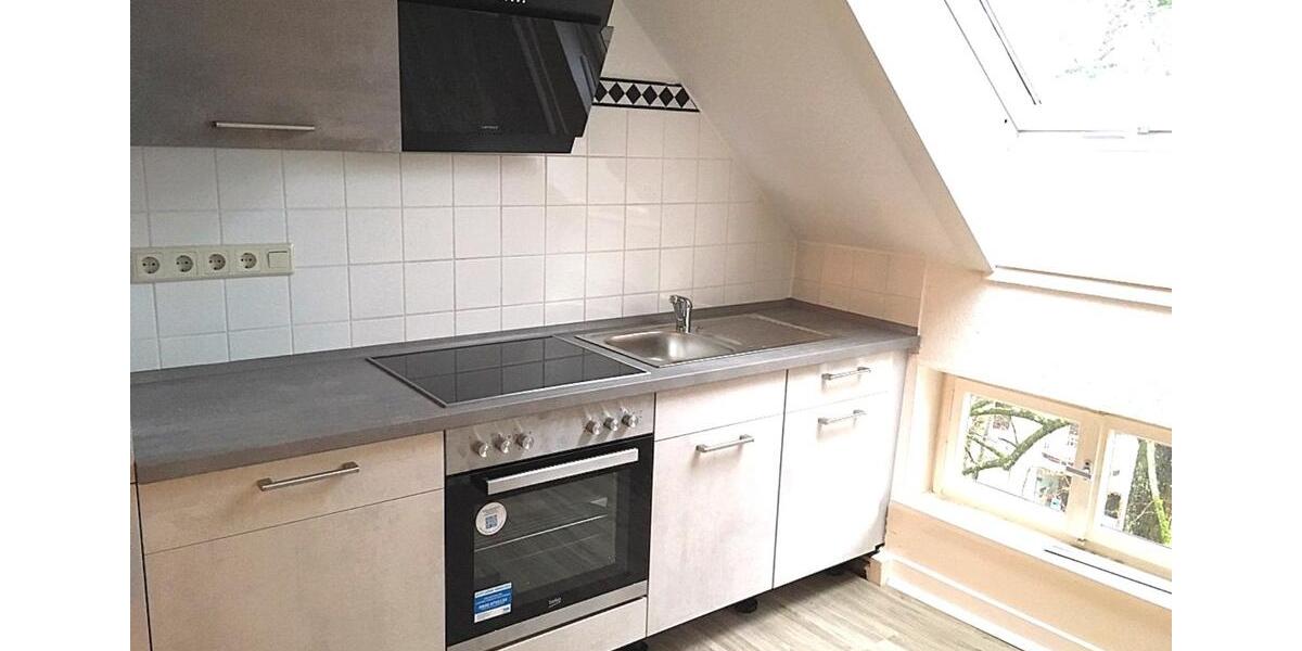 Dachgeschoßwohnung Bad Pyrmont - 3 Zimmer, 77 m&sup2;, 615&euro; | Angebot:23787355