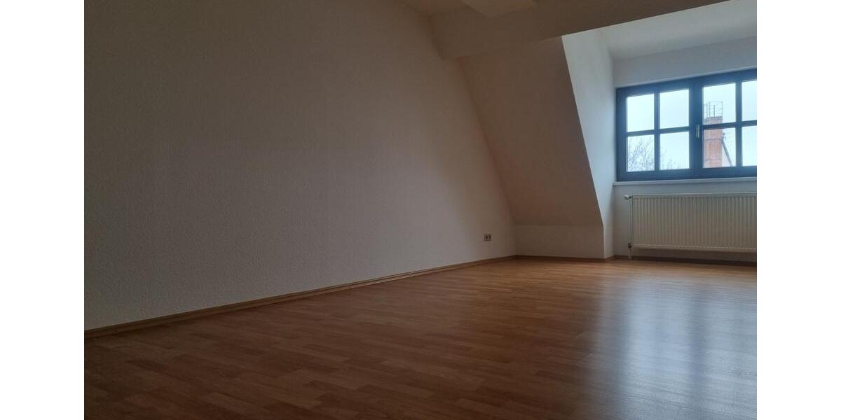 Dachgeschoßwohnung Halberstadt - 4 Zimmer, 117 m&sup2;, 699&euro; | Angebot:24522286