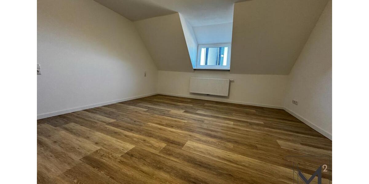 Dachgeschoßwohnung Ettringen - 2 Zimmer, 82 m&sup2;, 850&euro; | Angebot:23641600