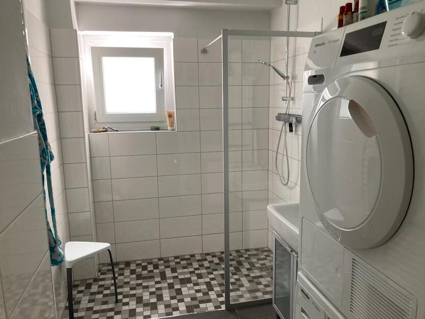 Schöne, möbelierte 2-Zimmerwohnung von Okt. - März