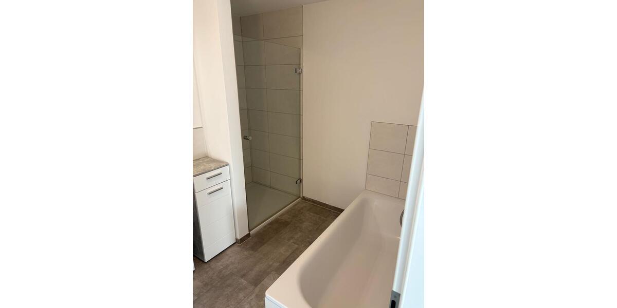 Dachgeschoßwohnung Bad Oeynhausen Dehme - 3 Zimmer, 121 m&sup2;, 1.290&euro; | Angebot:26578523