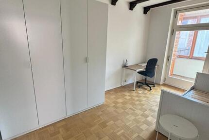 Oberwiehre: WG Zimmer möbiliert zimmer