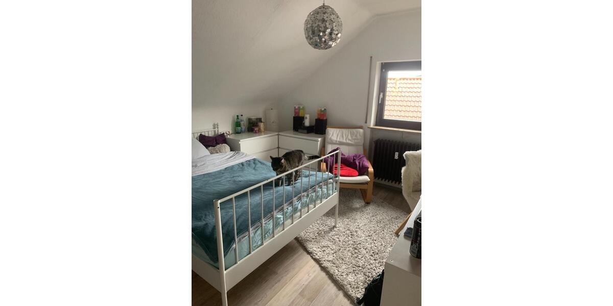 Dachgeschoßwohnung Kirkel - 4.5 Zimmer, 110 m&sup2;, 950&euro; | Angebot:24496811
