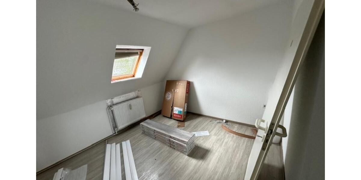 Dachgeschoßwohnung Warburg - 4 Zimmer, 86 m&sup2;, 550&euro; | Angebot:25309698