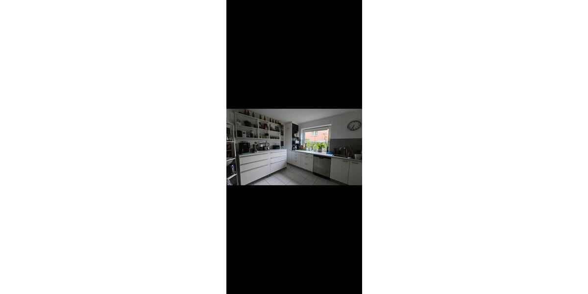 Erdgeschoßwohnung Norderstedt Garstedt - 5 Zimmer, 145 m&sup2;, 1.990&euro; | Angebot:26527471