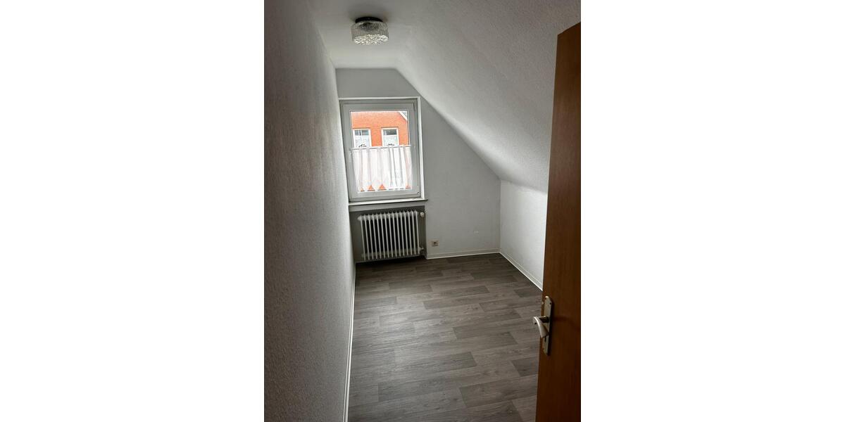 Dachgeschoßwohnung Wittmund - 3.5 Zimmer, 80 m&sup2;, 500&euro; | Angebot:26235163
