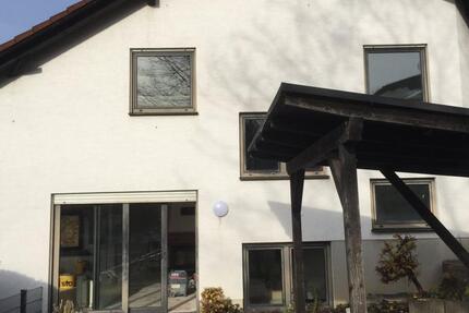 Haus Niedernhausen - 6 Zimmer, 148 m&sup2;, 2.300&euro; | Angebot:25223225