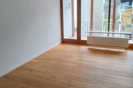 Mietwohnung, neu saniert. 3 zimmer