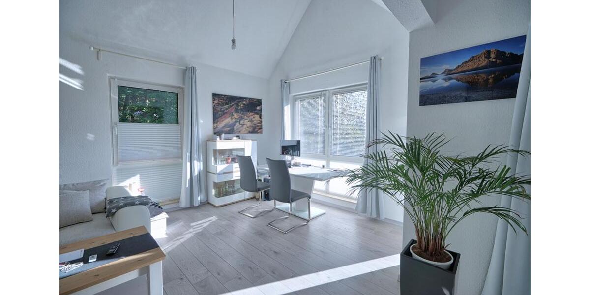 Dachgeschoßwohnung Wiehl - 2 Zimmer, 82 m&sup2;, 1.000&euro; | Angebot:26618868