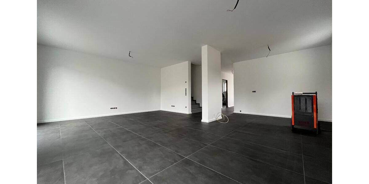 Doppelhaushälfte Bad Münstereifel - 5 Zimmer, 152 m&sup2;, 1.550&euro; | Angebot:25178448