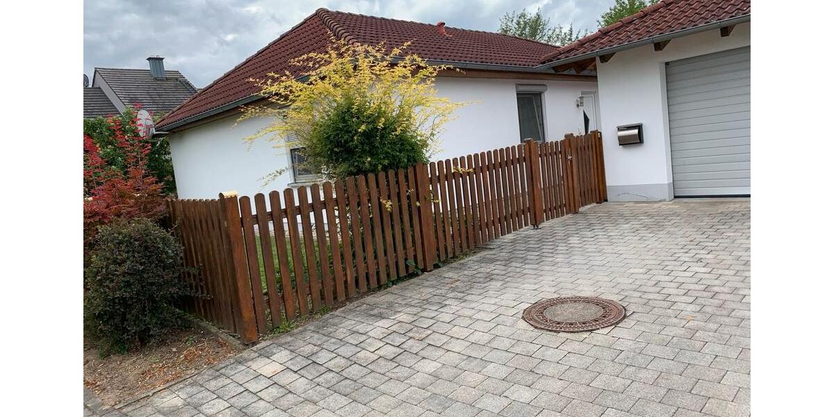 Bungalow Aiterhofen - 4 Zimmer, 117 m&sup2;, 1.250&euro; | Angebot:26343557