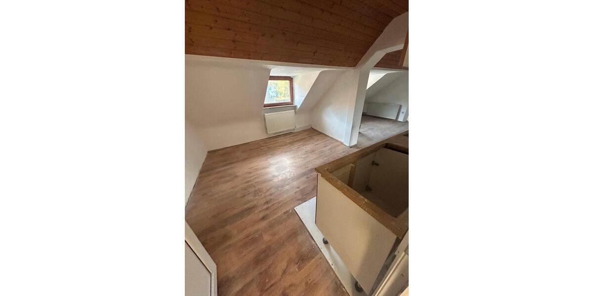 Dachgeschoßwohnung Sankt Ingbert - 3 Zimmer, 55 m&sup2;, 385&euro; | Angebot:24710708