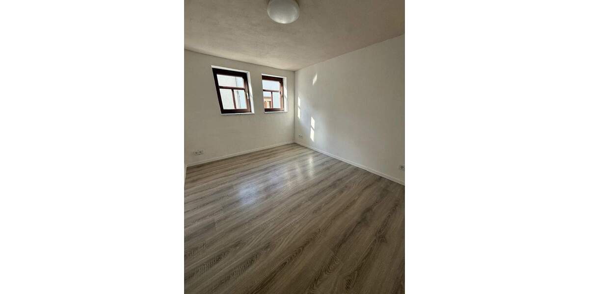 Mehrfamilienhaus, Wohnhaus Waltershausen - 4 Zimmer, 100 m&sup2;, 790&euro; | Angebot:25732008