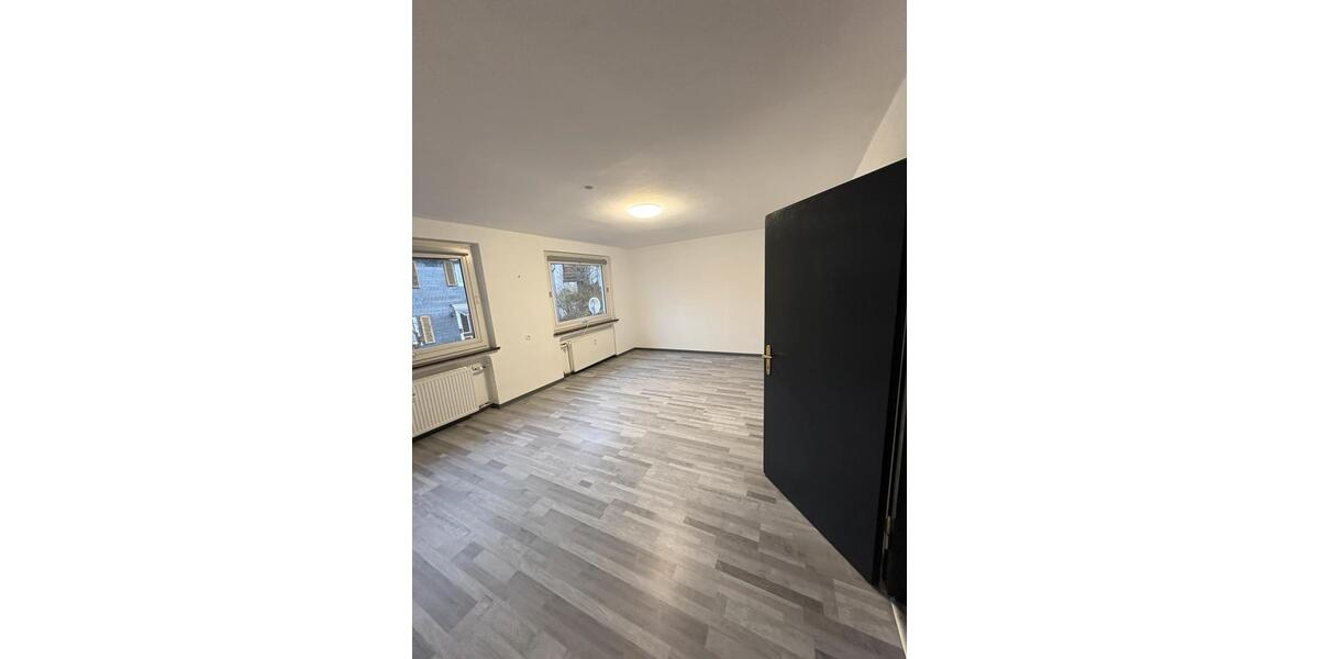 Etagenwohnung Ehringshausen - 1 Zimmer, 70 m&sup2;, 750&euro; | Angebot:24572181
