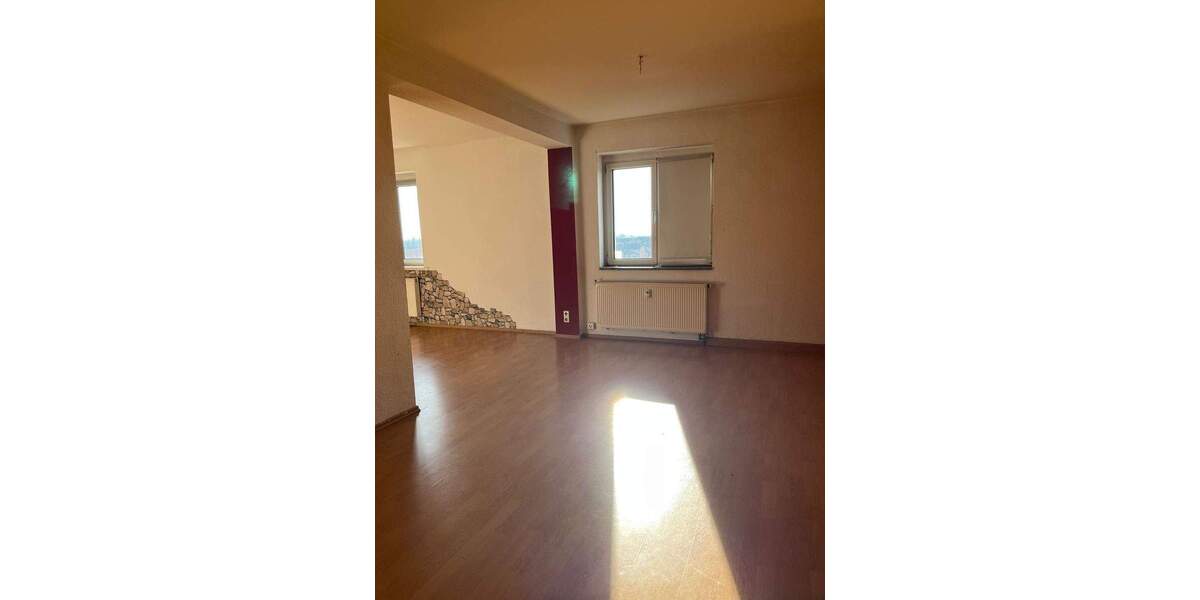 Etagenwohnung Pegau - 3 Zimmer, 115 m&sup2;, 695&euro; | Angebot:25736873
