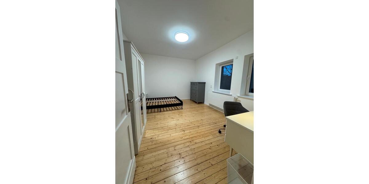 Kernsaniertes und möbliertes WG-Zimmer zentral in Osnabrück 5 zimmer
