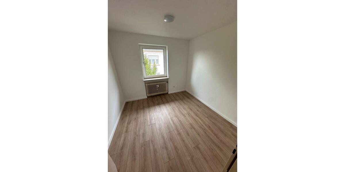 Etagenwohnung Büdingen - 4 Zimmer, 102 m&sup2;, 1.050&euro; | Angebot:26694096