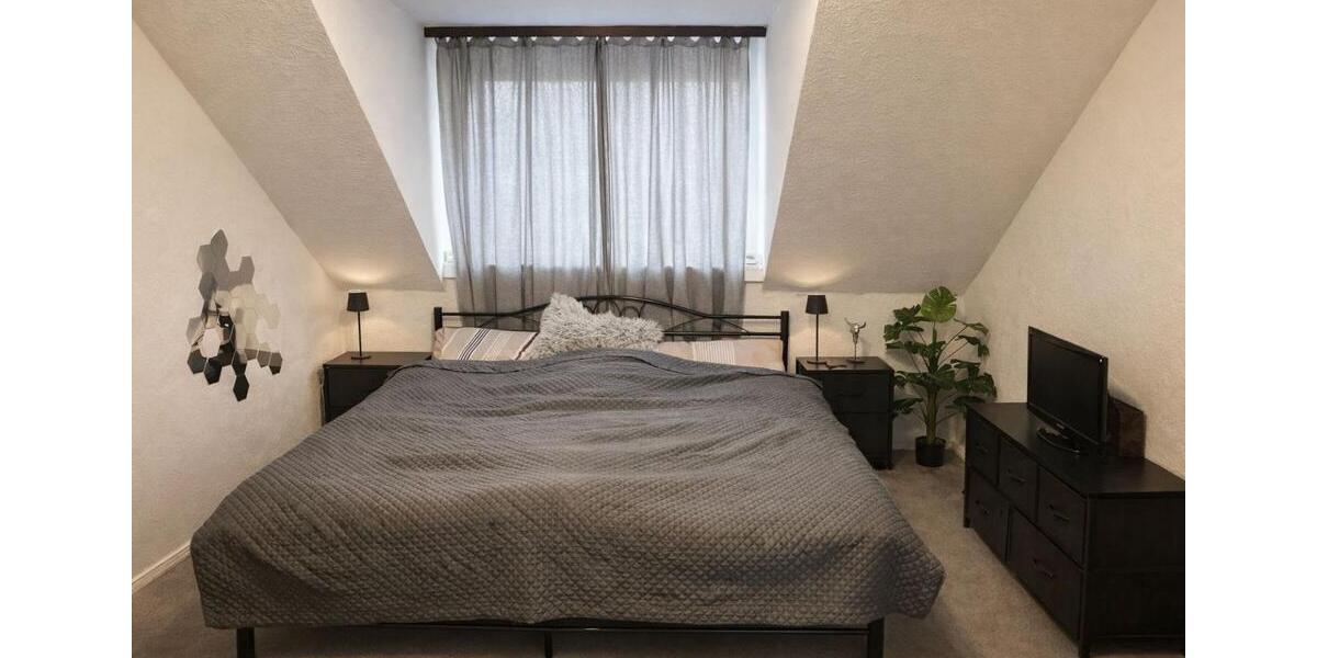 Gemütliche, freundliche Dachgeschosswohnung auf Schalke 3 zimmer