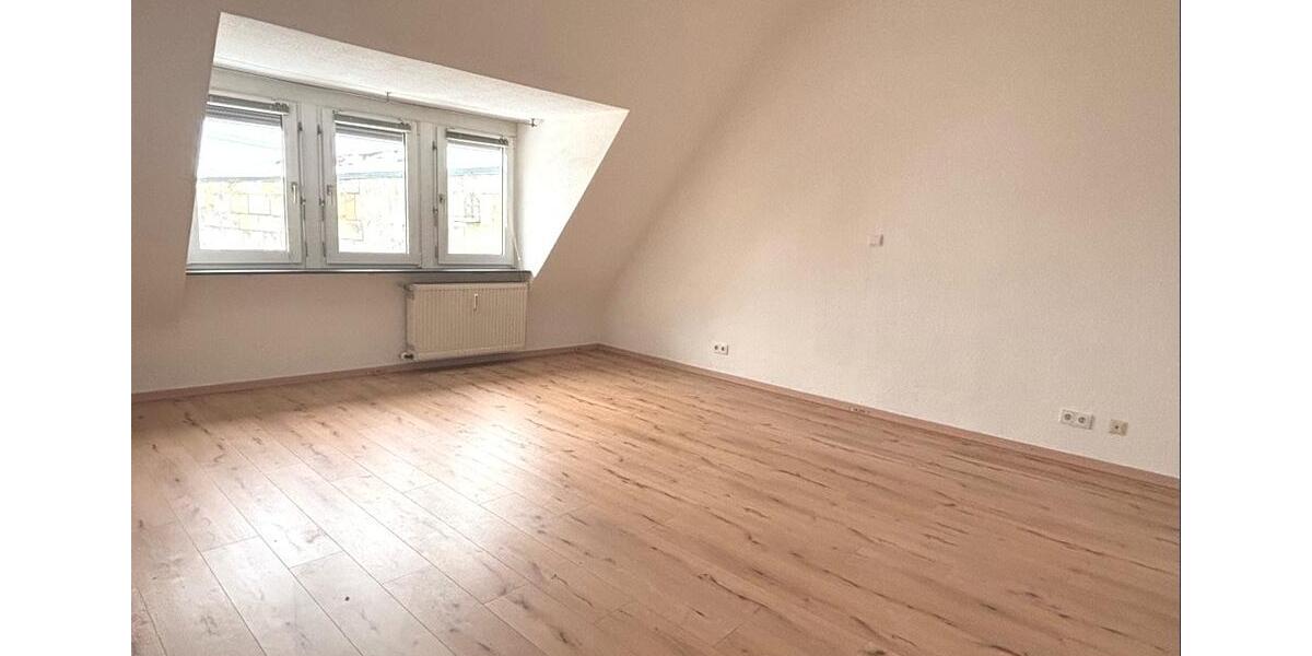 Dachgeschoßwohnung Altdorf bei Nürnberg - 4 Zimmer, 125 m&sup2;, 1.175&euro; | Angebot:24813547