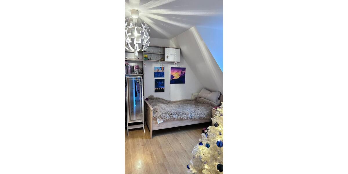 Dachgeschoßwohnung Waldbröl - 4 Zimmer, 80 m&sup2;, 600&euro; | Angebot:25921643