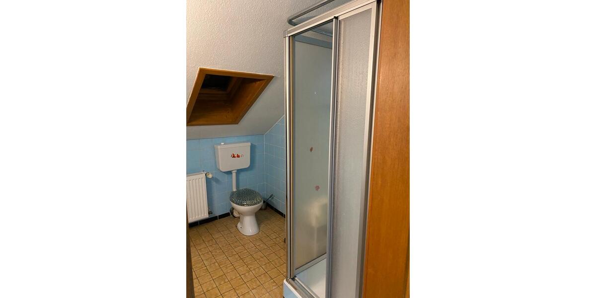 Dachgeschoßwohnung Ellwangen (Jagst) - 1 Zimmer, 12 m&sup2;, 400&euro; | Angebot:24436679