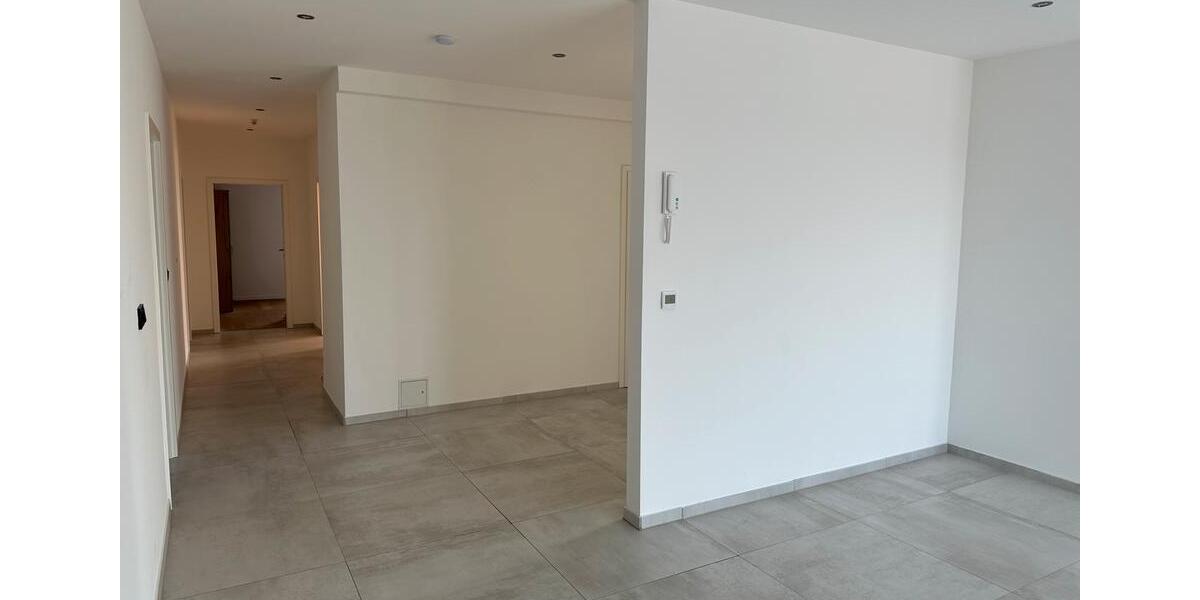 Exklusive 4 ZKB Wohnung mit Terasse und Domblick 4 zimmer