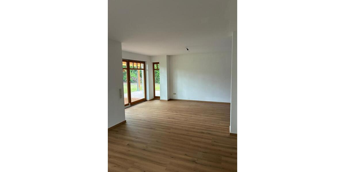 Erdgeschoßwohnung Barßel - 7 Zimmer, 108 m&sup2;, 800&euro; | Angebot:26639350