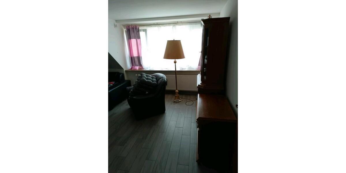 Dachgeschoßwohnung Itzehoe - 3 Zimmer, 72 m&sup2;, 1.100&euro; | Angebot:23684587