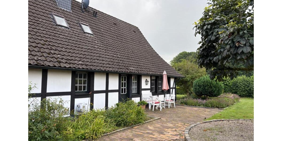 Einfamilienhaus Hagen am Teutoburger Wald - 5 Zimmer, 180 m&sup2;, 1.600&euro; | Angebot:26603341