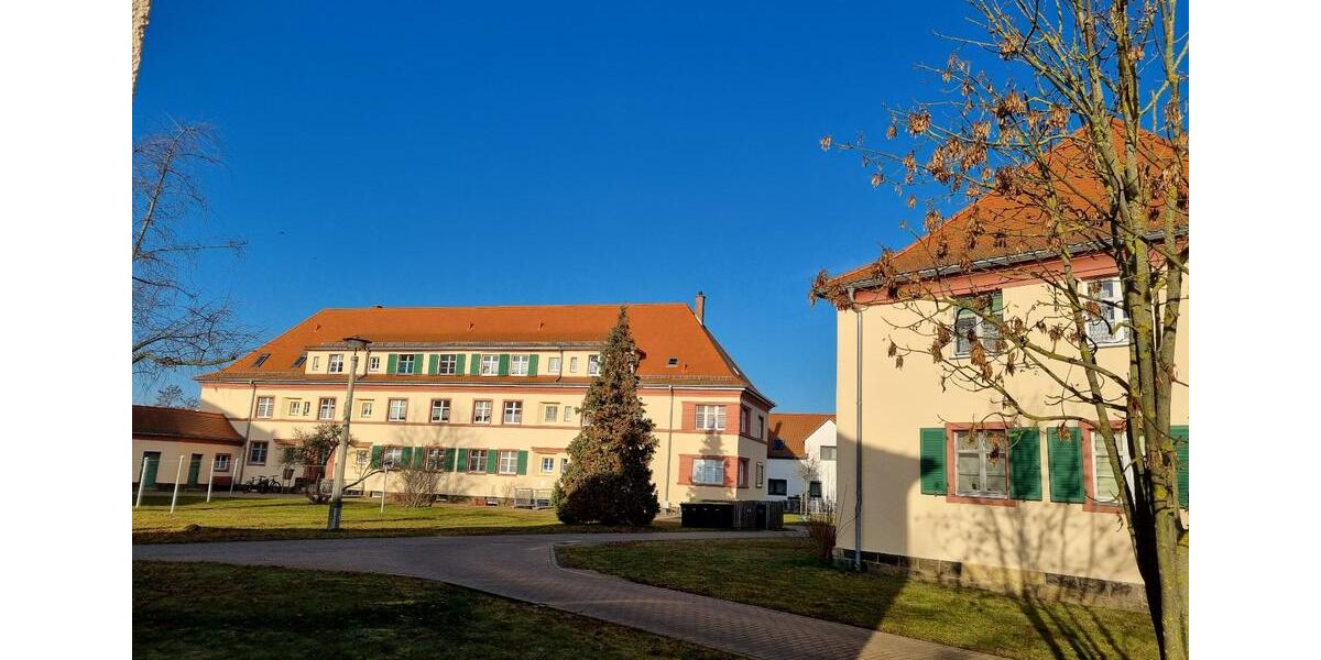 Erdgeschoßwohnung Gröditz - 2 Zimmer, 48 m&sup2;, 280&euro; | Angebot:25646448