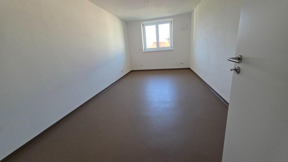 Etagenwohnung Deggendorf - 4 Zimmer, 101 m&sup2;, 980&euro; | Angebot:24560734