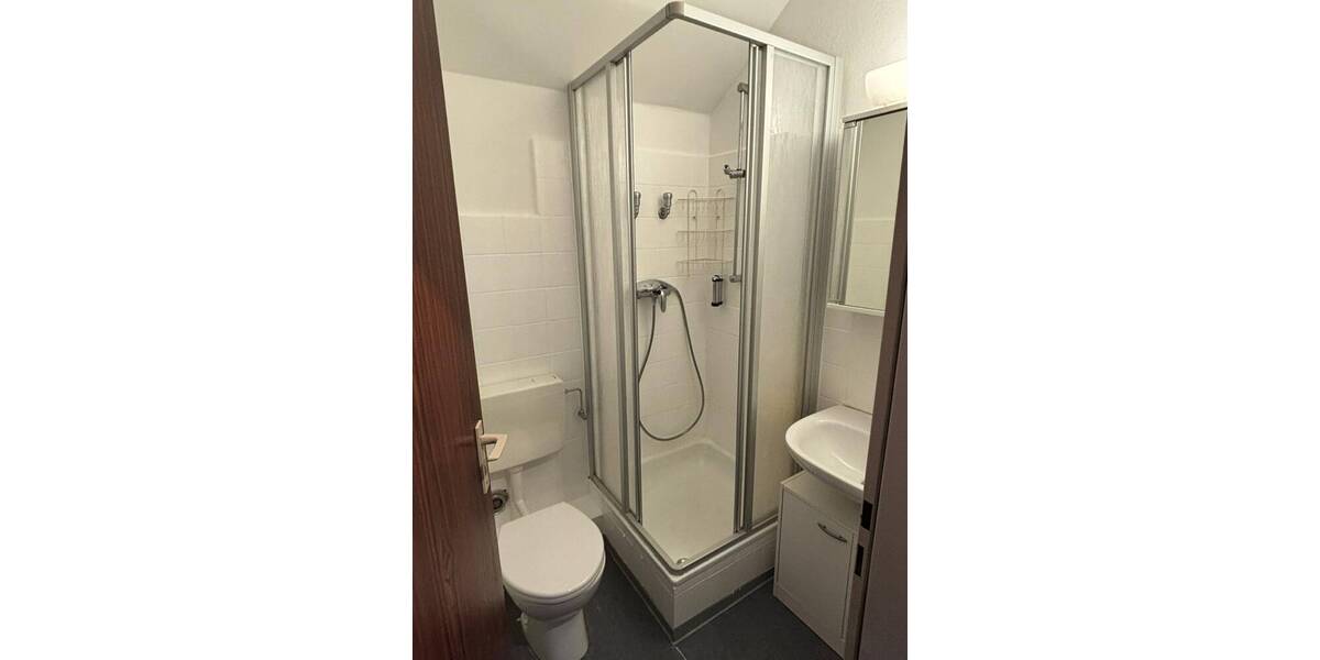 Etagenwohnung Wilhelmshaven Bant - 2 Zimmer, 30 m&sup2;, 250&euro; | Angebot:26763672