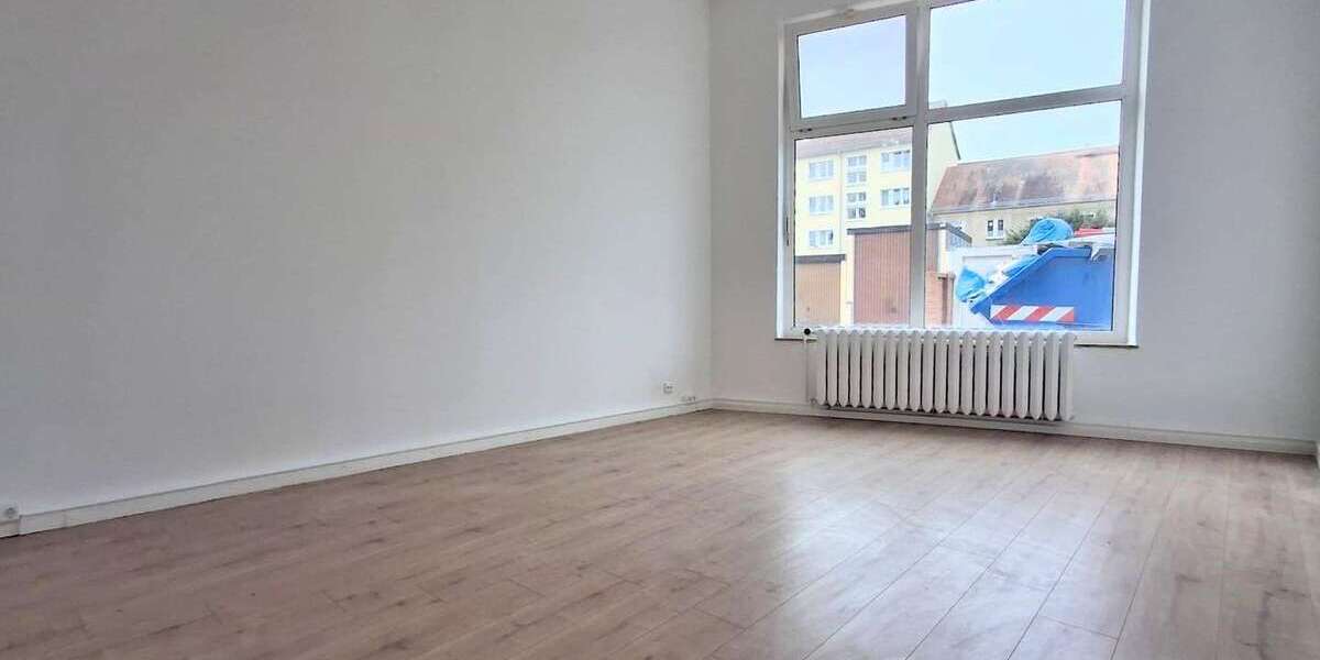 Etagenwohnung Fürstenwalde - 4 Zimmer, 80 m&sup2;, 933&euro; | Angebot:26100304