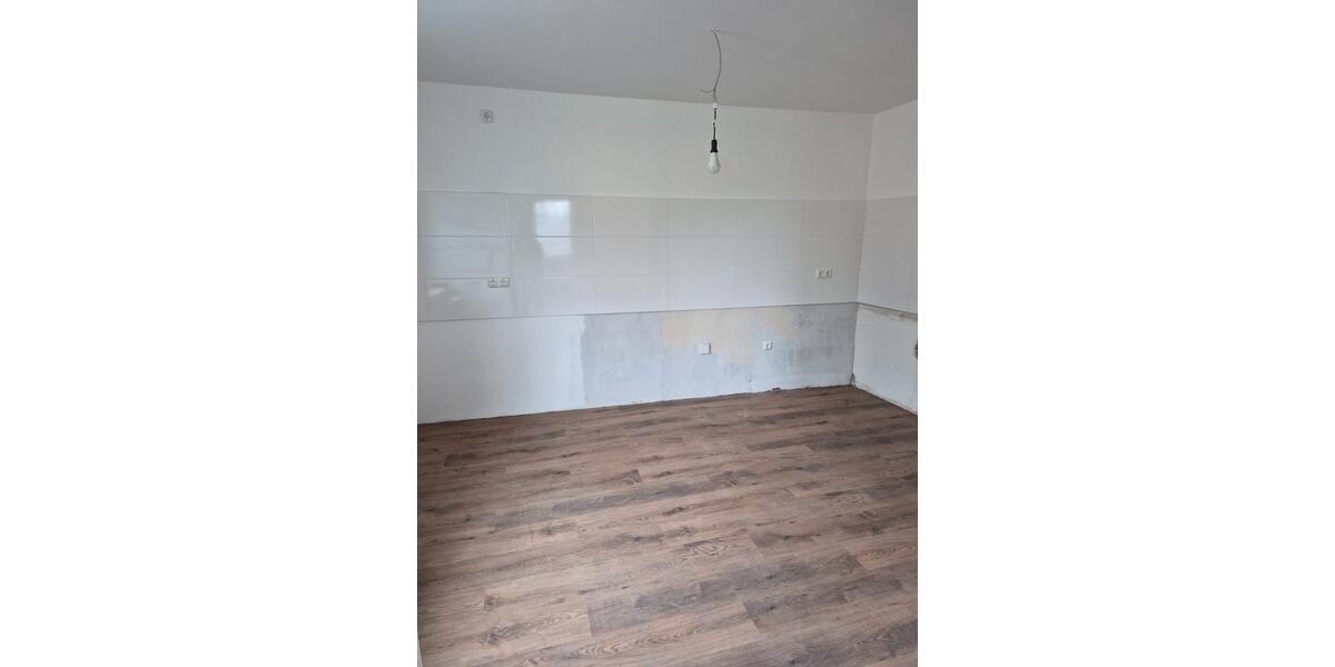 Etagenwohnung Oberkotzau - 3 Zimmer, 71 m&sup2;, 480&euro; | Angebot:26060546