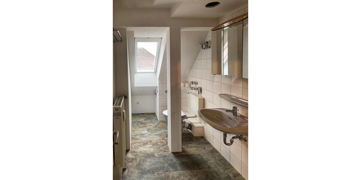Dachgeschoßwohnung Augsburg Oberhausen - 2 Zimmer, 60 m&sup2;, 710&euro; | Angebot:26363013
