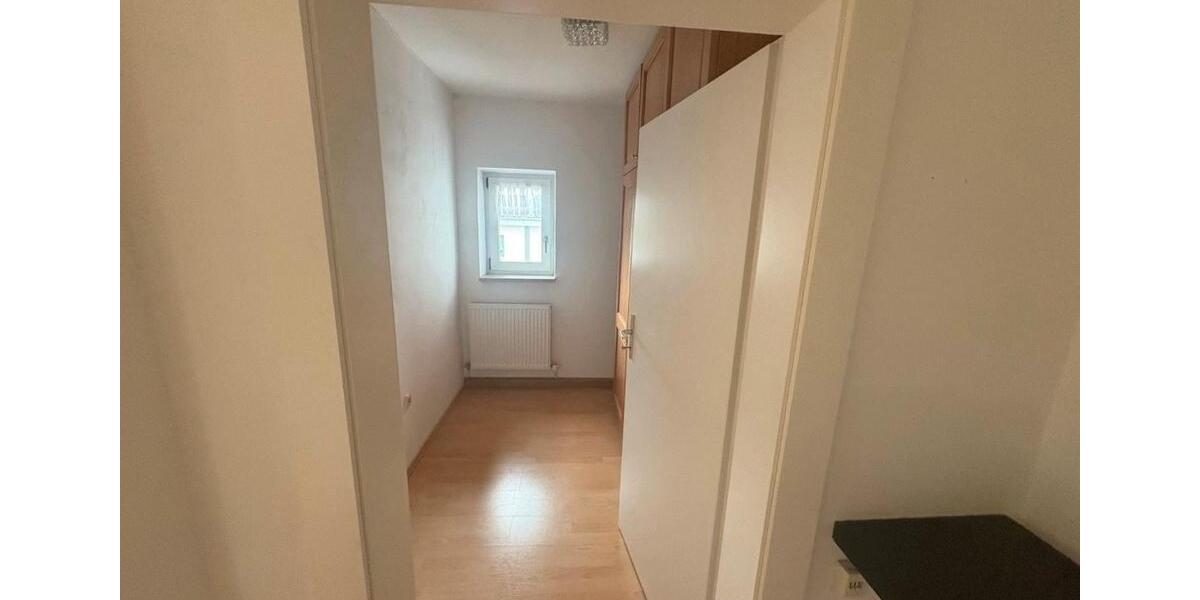 Etagenwohnung Pfarrkirchen - 3.5 Zimmer, 90 m&sup2;, 900&euro; | Angebot:26648180