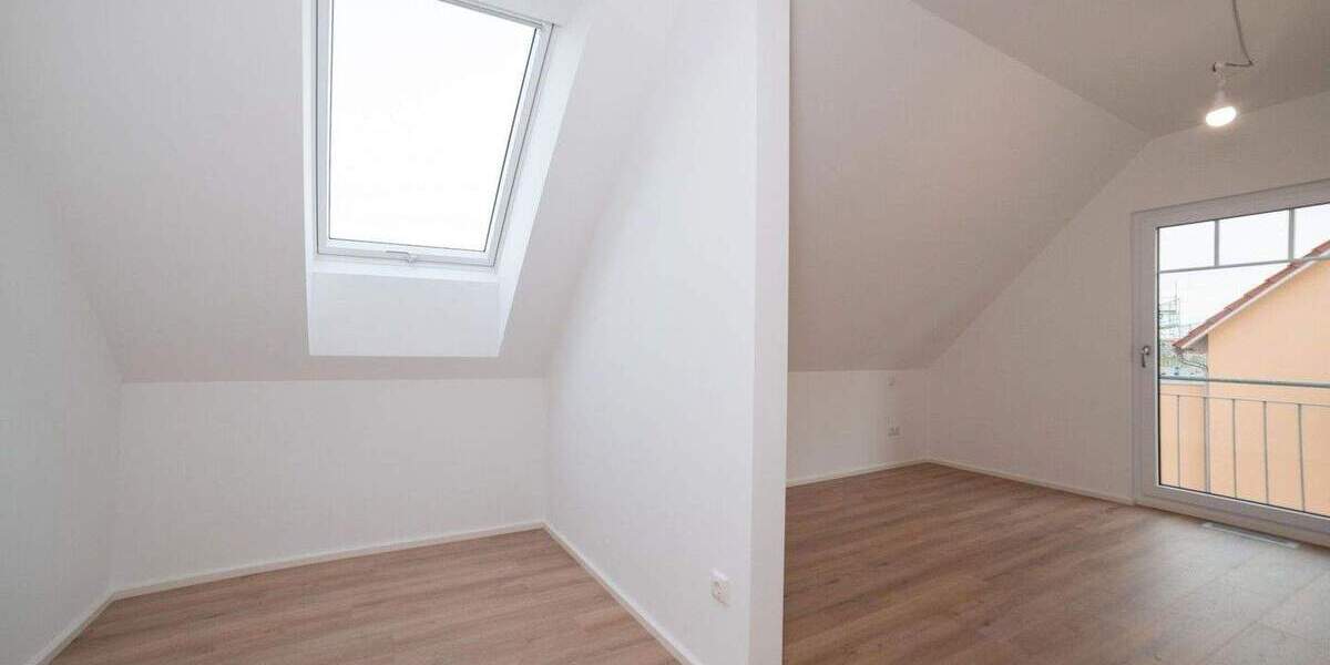 Etagenwohnung Kamenz Hennersdorf - 4 Zimmer, 112 m&sup2;, 1.534&euro; | Angebot:24341573