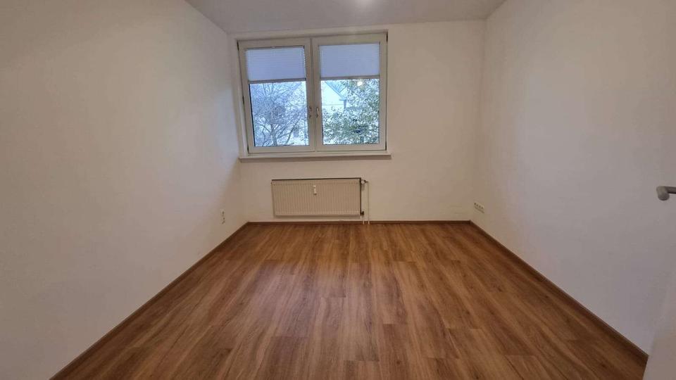 Etagenwohnung Hermeskeil - 4 Zimmer, 81 m&sup2;, 680&euro; | Angebot:25650811