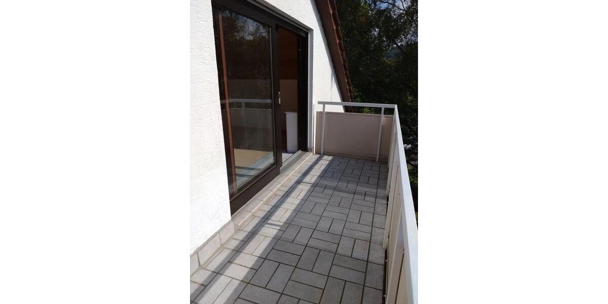 Dachgeschoßwohnung Winnenden - 2.5 Zimmer, 61 m&sup2;, 810&euro; | Angebot:25062037