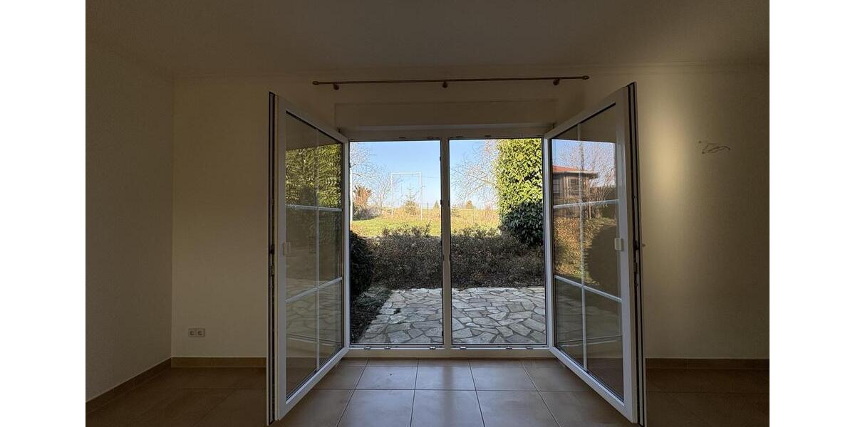 Einfamilienhaus Zwickau Cainsdorf - 3 Zimmer, 95 m&sup2;, 1.300&euro; | Angebot:24963886