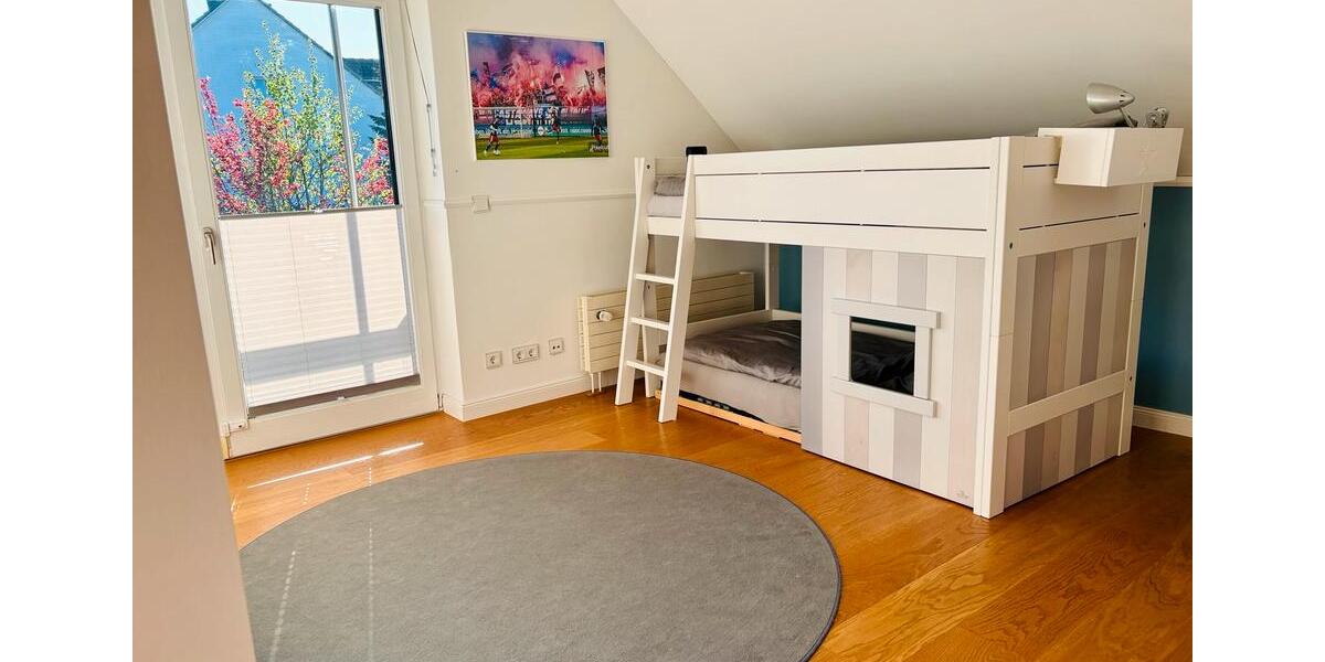 Wohnen auf Zeit Hamburg Altona - 5 Zimmer, 170 m&sup2;, 5.000&euro; | Angebot:26651929