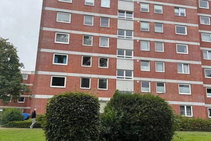 Henstedt-Ulzburg Eschenweg 61 4 Zimmer 90 qm GWC, Vollbad, EBK alles neu