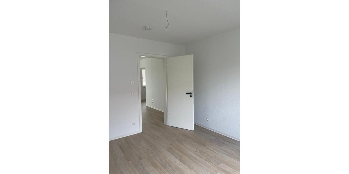 Etagenwohnung Oederan - 4 Zimmer, 99 m&sup2;, 695&euro; | Angebot:26547174