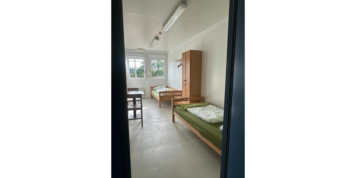 Wohnen auf Zeit Elsendorf - 10 Zimmer, 15 m&sup2;, 13&euro; | Angebot:26640794
