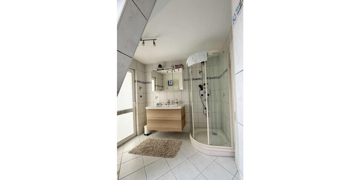 Dachgeschoßwohnung Thale - 3 Zimmer, 130 m&sup2;, 900&euro; | Angebot:26017869