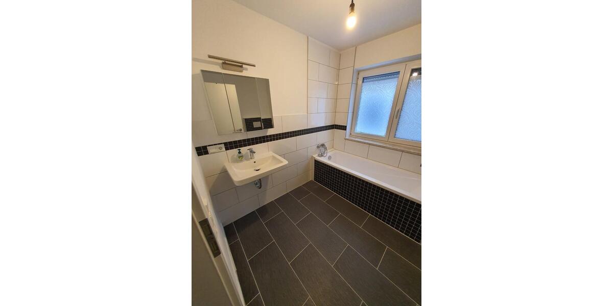 Doppelhaushälfte Trostberg - 4 Zimmer, 116 m&sup2;, 1.600&euro; | Angebot:24733392